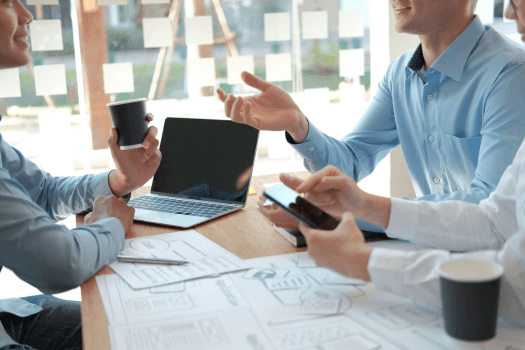 Mensen Discussiëren over een webdesign