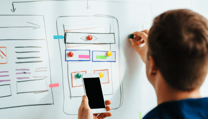 Webdesigner maakt mobiel vriendelijk design